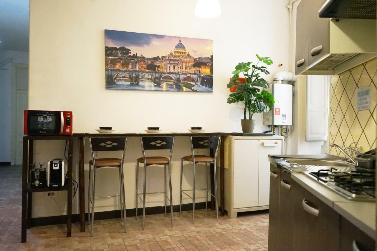 Hosting Flats Guesthouse Рим Экстерьер фото